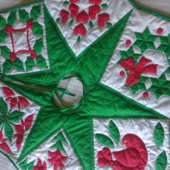 Hand Quilted Bird, Hearts, Bows Christmas Tree Skirt Red n Green - Picture 3 of 13